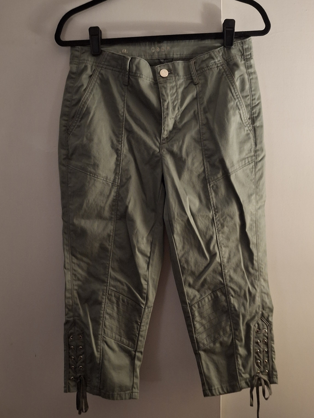 White House Black Market The Crop Women's Olive Green Casual Cropped Capris